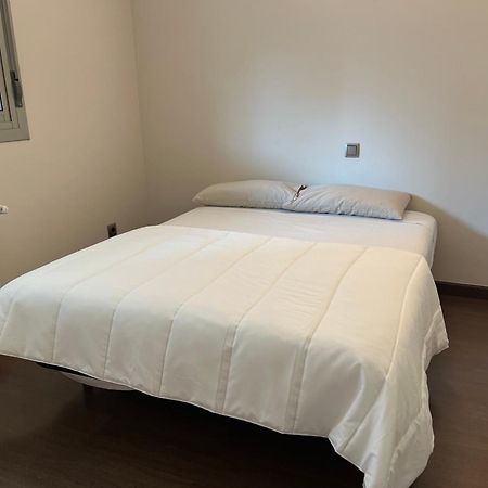 Impresionante Apartamento De 4 Dormitorios 3 Banos Y 2 Plazas De Garaje Madrid Exterior photo
